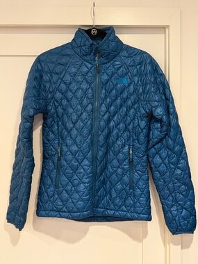 Women’s sz Sm The North Face Shiny Teal Quilted Jacket